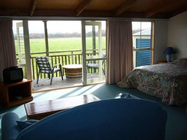 Margrain Vineyard Villas Martinborough Esterno foto
